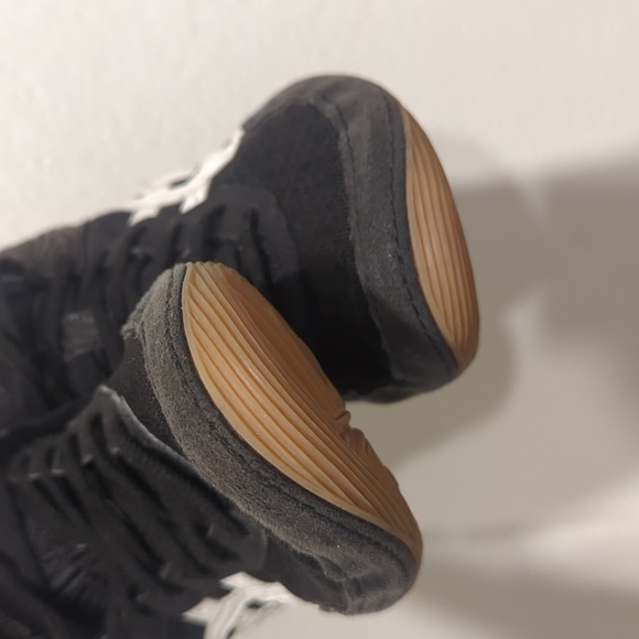 Asics wrestling shoes size 6 - Picture 4 of 4